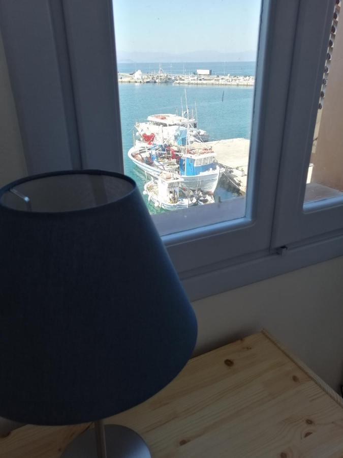 Aegina Port Apt 2-Διαμέρισμα Στο Λιμάνι Της Αίγινας 2 Zewnętrze zdjęcie