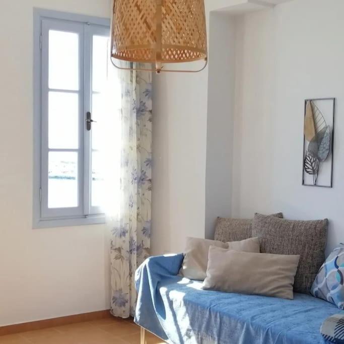Aegina Port Apt 2-Διαμέρισμα Στο Λιμάνι Της Αίγινας 2 Zewnętrze zdjęcie