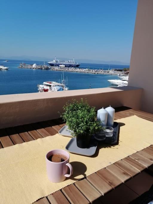Aegina Port Apt 2-Διαμέρισμα Στο Λιμάνι Της Αίγινας 2 Zewnętrze zdjęcie
