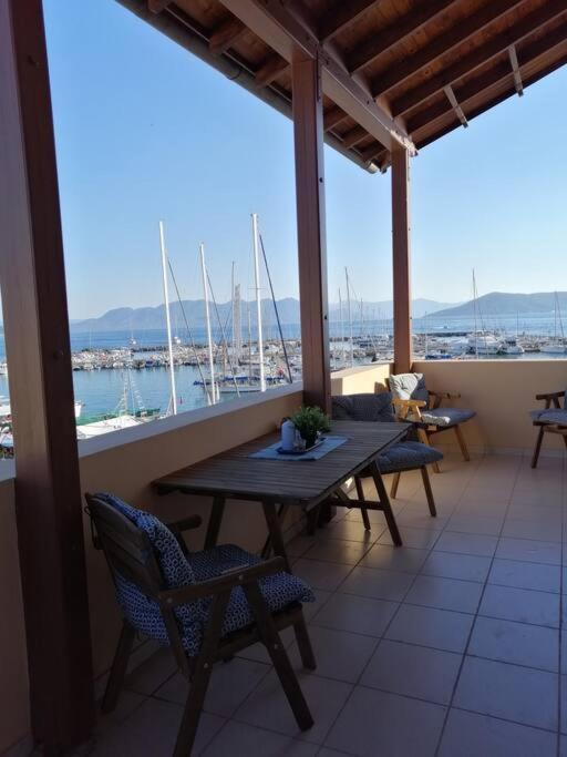 Aegina Port Apt 2-Διαμέρισμα Στο Λιμάνι Της Αίγινας 2 Zewnętrze zdjęcie
