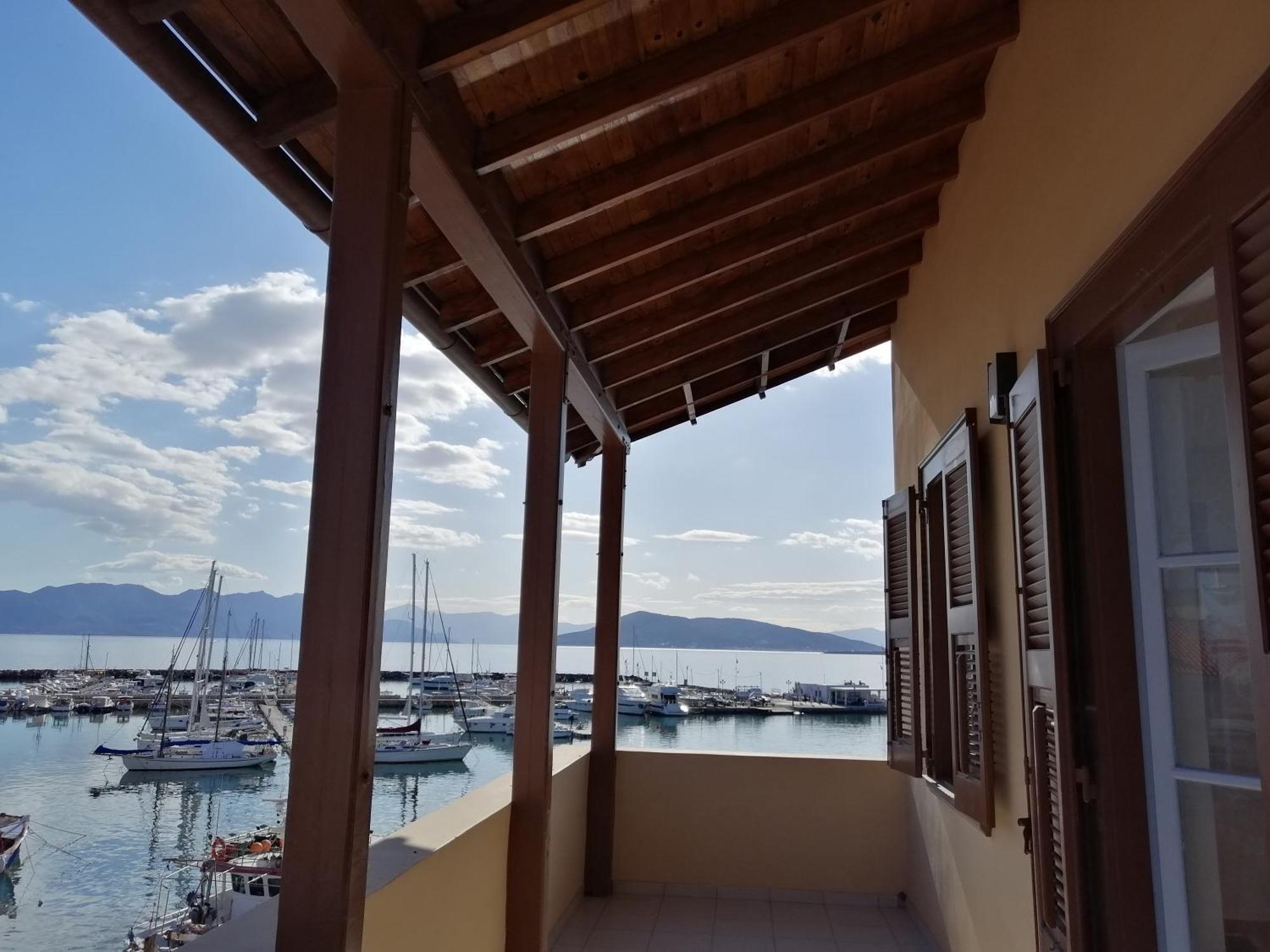 Aegina Port Apt 2-Διαμέρισμα Στο Λιμάνι Της Αίγινας 2 Pokój zdjęcie